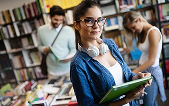 VOneSoft students learning practical skills through PGDM courses